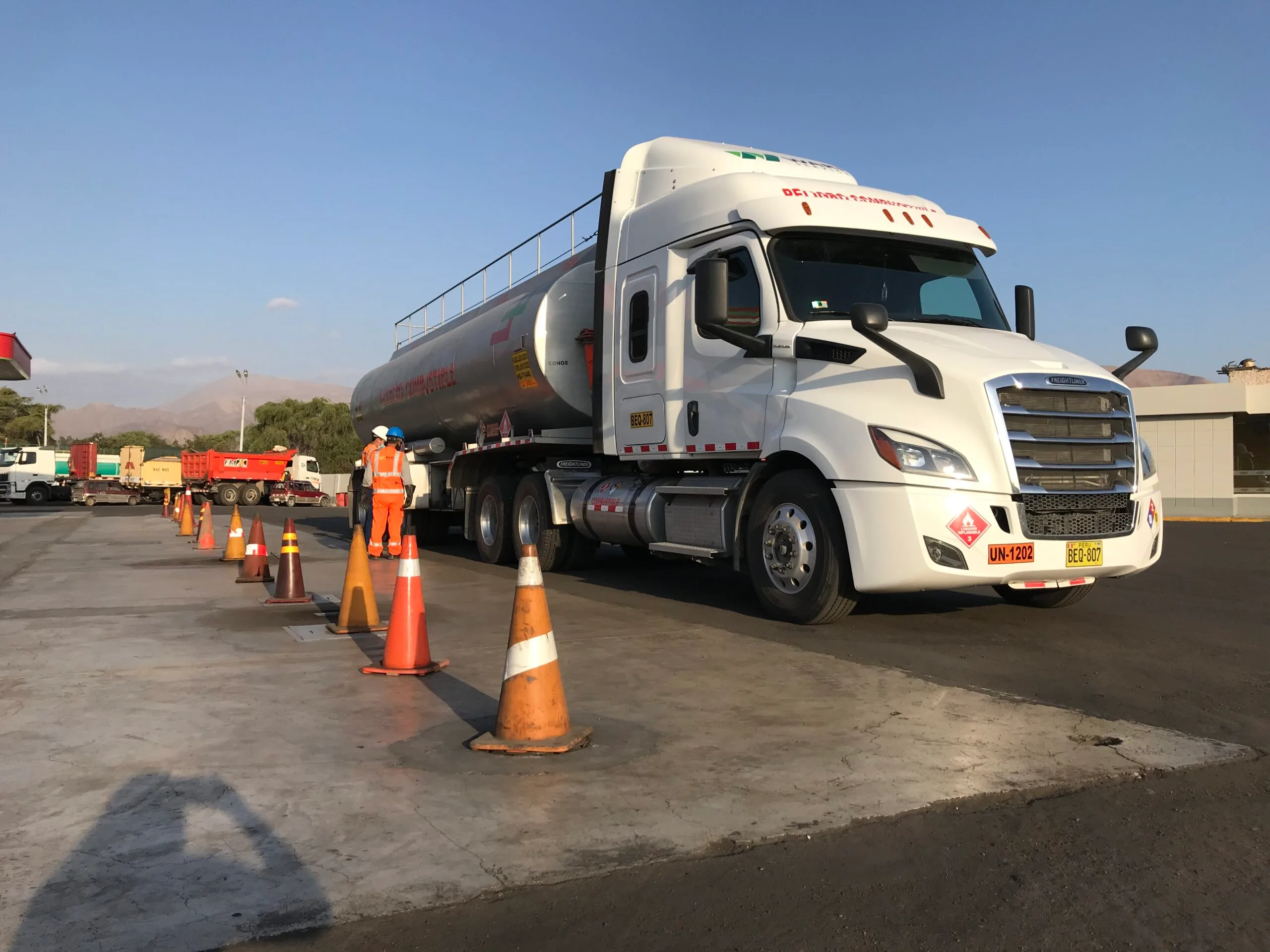 5 claves para garantizar la seguridad en el transporte de materiales peligrosos